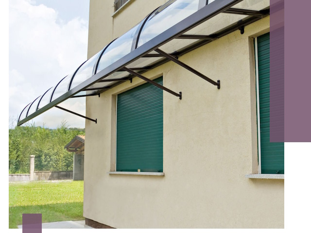 Козырьки над окнами в Устях-Илимске — изготовление и монтаж по выгоде