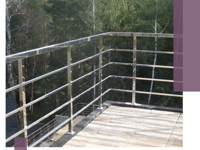 Парапеты из нержавеющей стали в Устях-Илимске — изготовление и монтаж