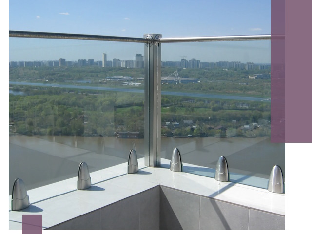 Стеклянные парапеты премиум класса в Устях-Илимске для домов и бизнесов